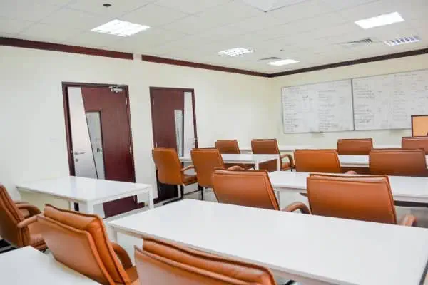 Classrooms, Meeting & Conference rooms available for rent on hourly & daily basis - கொழும்பு 4m1