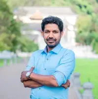 Profile தகவல் தொடர்பாடல் தொழில்நுட்பம் தனியார் மற்றும் குழு வகுப்புக்களை (உள்ளூர் சர்வதேச பாடத்திட்டம்)